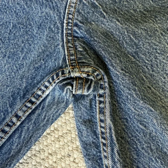 Zara Women’s Relaxed Fit Denim Jeans - Picture 6 of 14